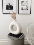 ドーナツ陶器花瓶 円形　シンプル セラミック花瓶 北欧スタイル 装飾 リビングルーム つや消し陶器 かびん フラワーベース 花器 おしゃれ  インテリア