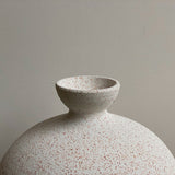 円形陶器花瓶　陶器 丸型 シンプル フラワーベース 花瓶 　ホワイト　ザラザラ感セラミック　高級